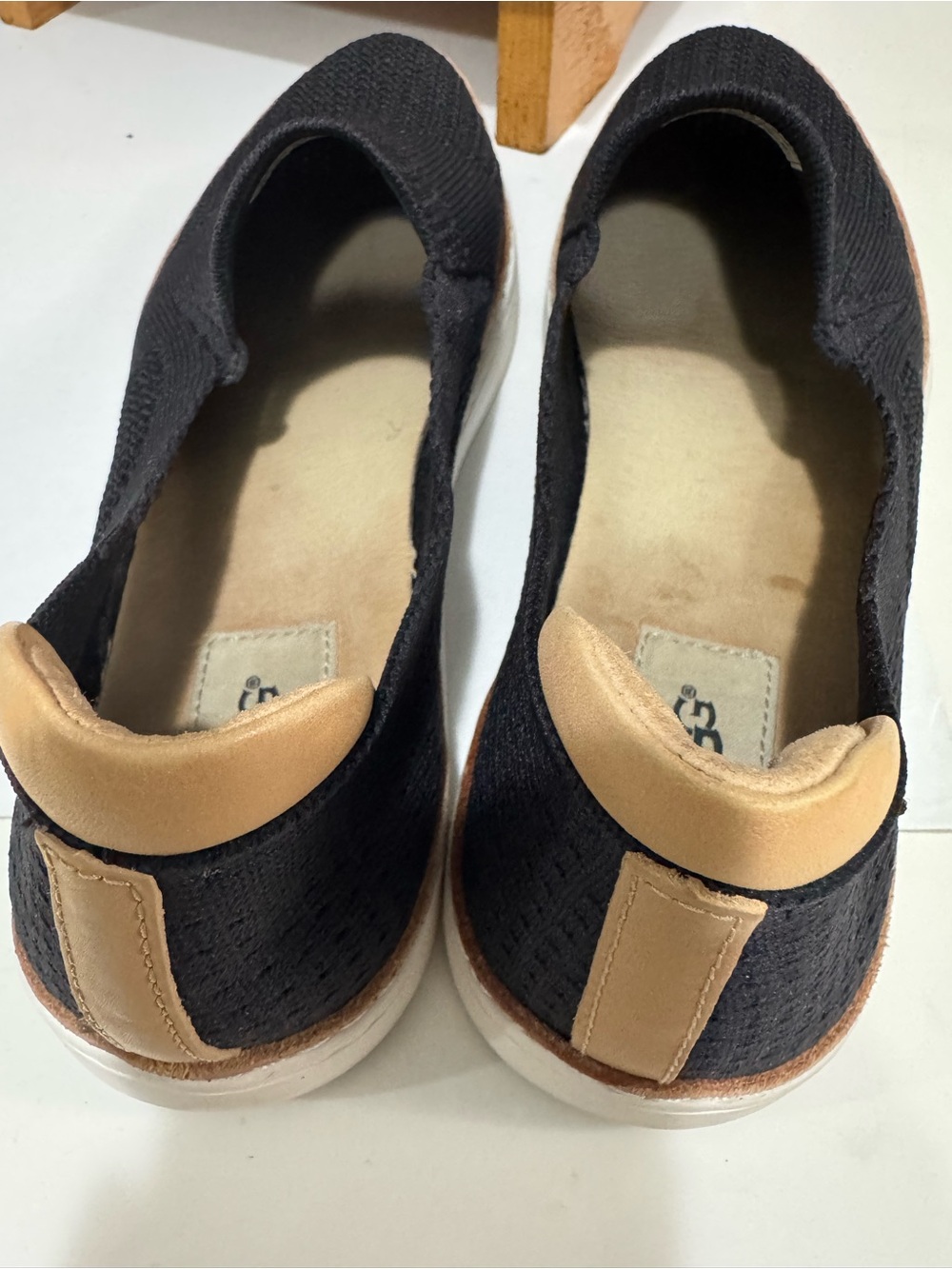 UGG Men’s Black Knit Slip-On Loafers - Picture 4 of 5